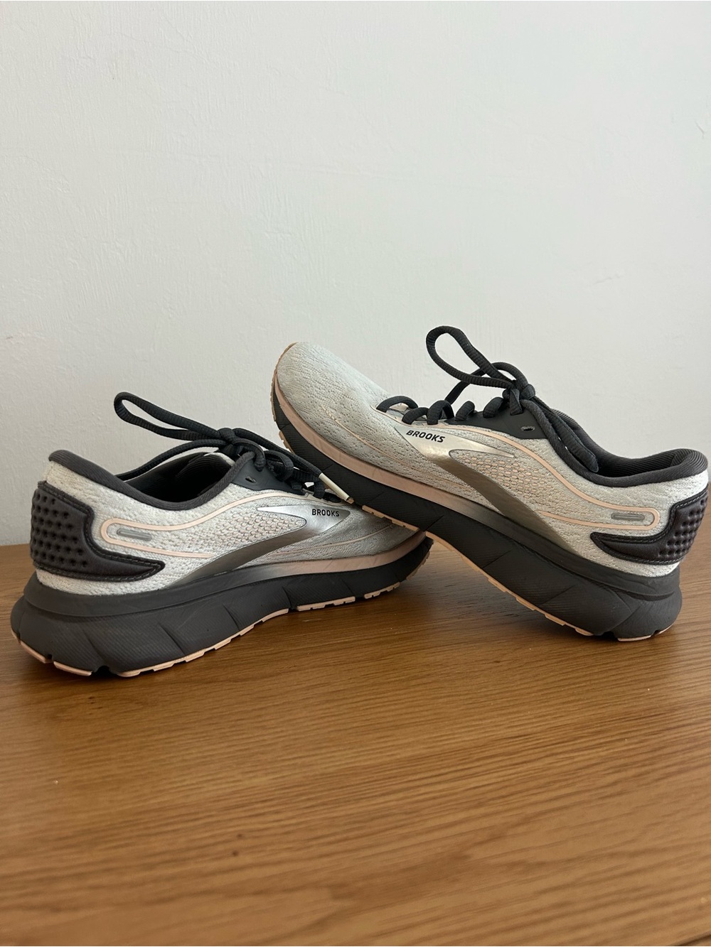 Brooks women’s Gray and Black Running Shoes